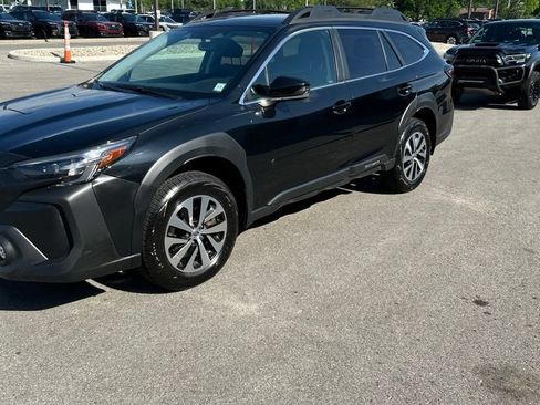 Certified 2023 Subaru Outback Premium AWD/4WD image 7