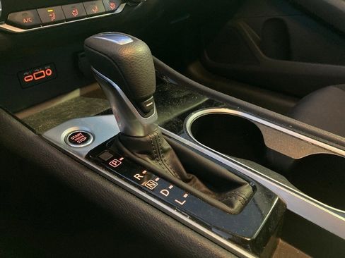 Used 2024 Nissan Altima 2.5 SV image 23