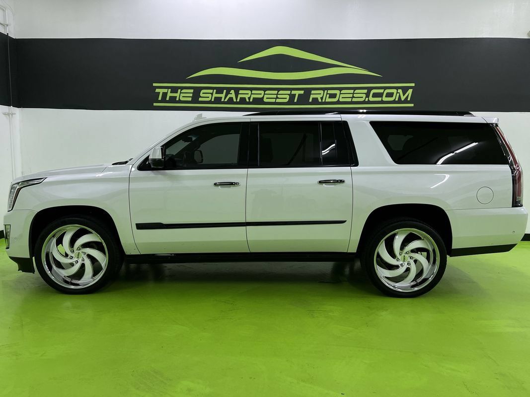 Used 2019 Cadillac Escalade ESV Platinum AWD/4WD image 6