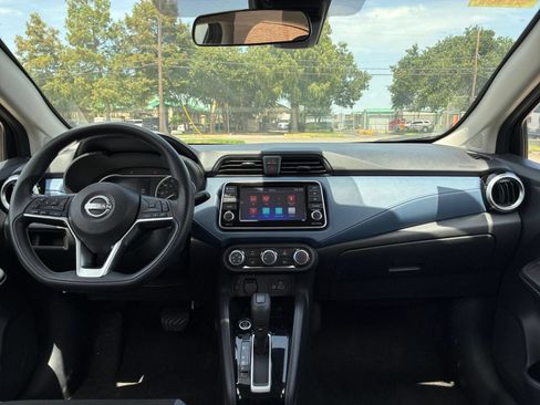 Used 2025 Nissan Versa SV FWD image 27