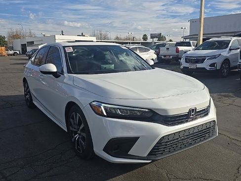 Used 2023 Honda Civic EX image 2