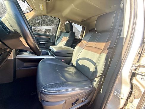 Used 2018 RAM 1500 Laramie AWD/4WD image 23