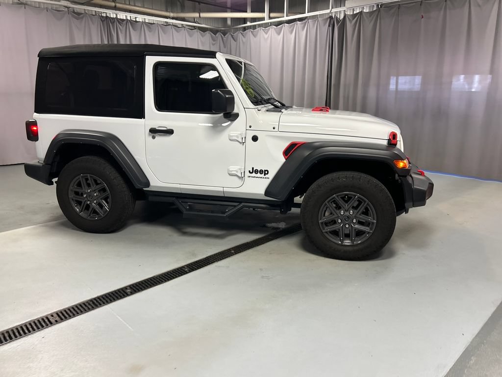 Used 2024 Jeep Wrangler Sport AWD/4WD image 8