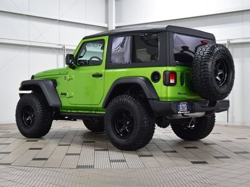 Used 2025 Jeep Wrangler Sport AWD/4WD image 6