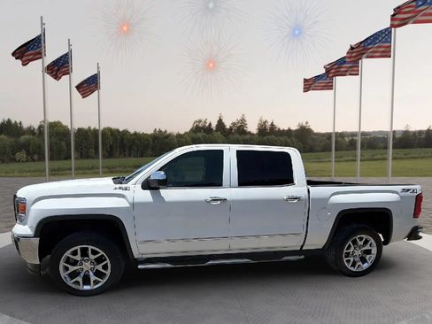 Used 2014 GMC Sierra 1500 SLT w/ SLT Crew Cab Value Package AWD/4WD image 3