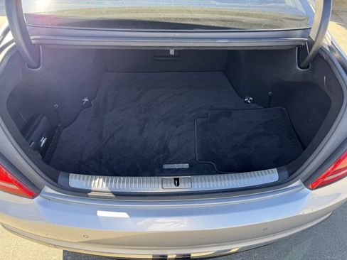 Used 2019 Genesis G90 5.0 Ultimate image 31