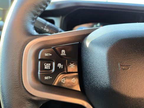 Used 2025 Ford Bronco Badlands image 17