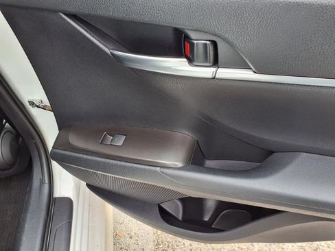 Used 2022 Toyota Camry SE w/ Carpet Mat Package (TMS) FWD image 26