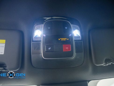 Used 2025 Hyundai Santa Cruz SEL AWD/4WD image 23