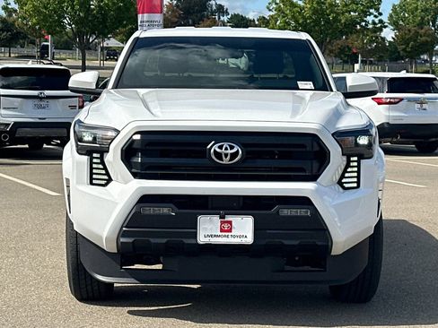 Certified 2025 Toyota Tacoma SR5 RWD image 10