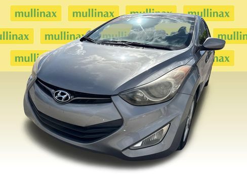 Used 2013 Hyundai Elantra FWD image 9