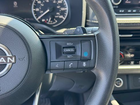 Used 2023 Nissan Rogue SV AWD/4WD image 28