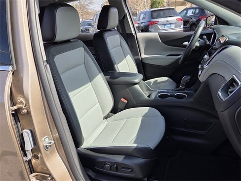 Used 2018 Chevrolet Equinox Premier image 22