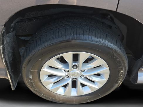 Used 2018 Lexus GX 460 Premium w/ Premium Package image 20