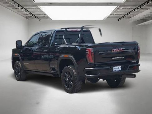 Used 2024 GMC Sierra 2500 AT4 w/ AT4 Premium Plus Package AWD/4WD image 3