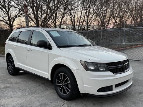 Used 2018 Dodge Journey SE w/ Connectivity Group image 6