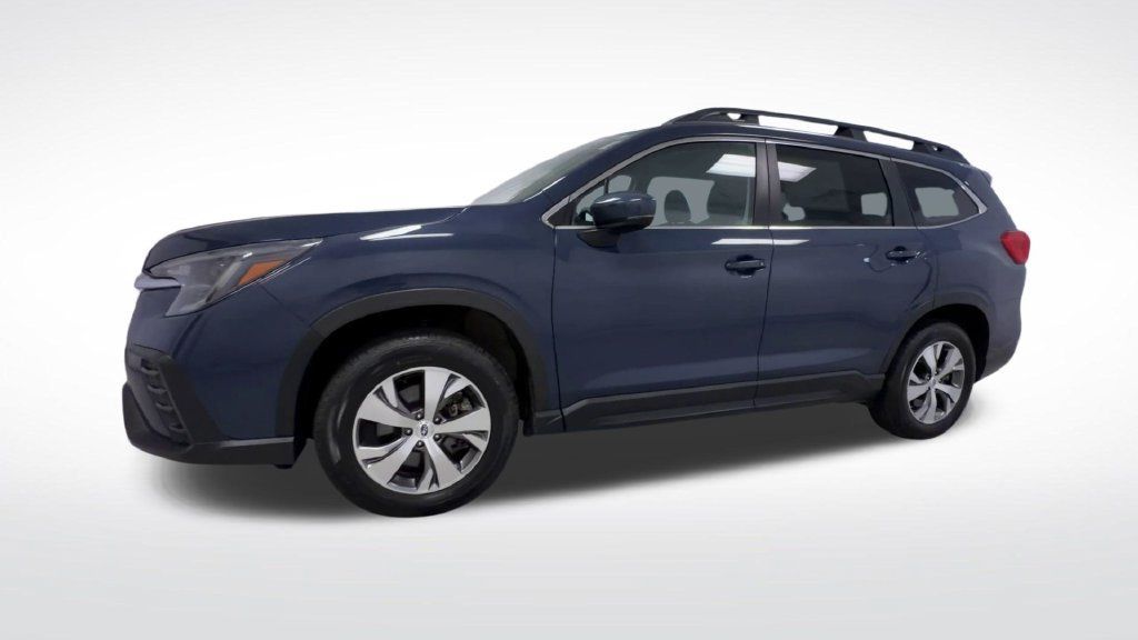 Used 2025 Subaru Ascent Premium AWD/4WD image 4