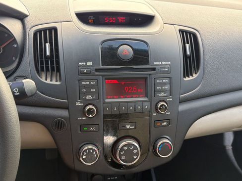 Used 2011 Kia Forte EX FWD image 20