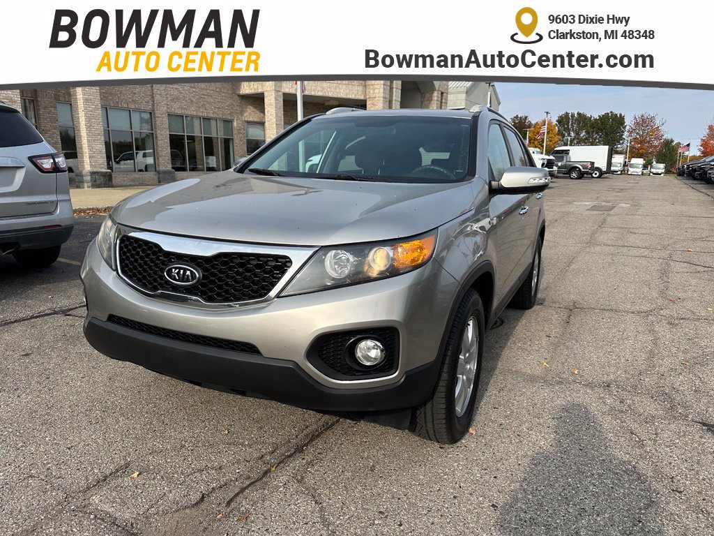 Used 2013 Kia Sorento LX w/ Convenience Pkg FWD image 1