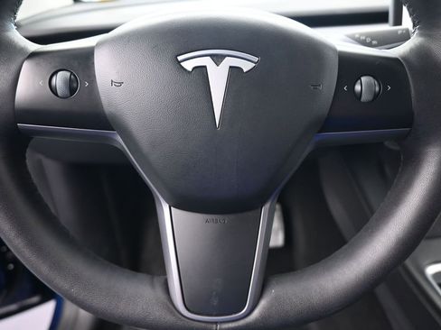 Used 2021 Tesla Model Y Long Range image 27