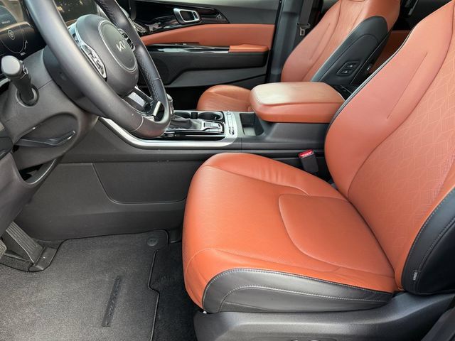 Used 2024 Kia Carnival SX FWD image 12