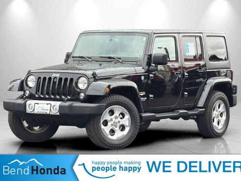 Used 2015 Jeep Wrangler Unlimited Sahara w/ Max Tow Package AWD/4WD image 1