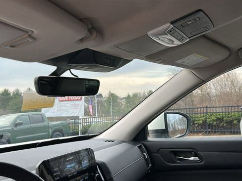 Certified 2023 Nissan Pathfinder SL image 21