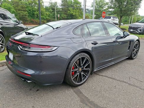 Used 2022 Porsche Panamera GTS w/ Premium Package AWD/4WD image 6