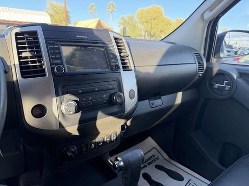 Used 2015 Nissan Xterra PRO-4X w/ Pro-4x Leather Package image 25