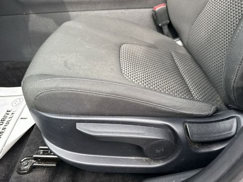 Used 2023 Kia Sportage LX image 14