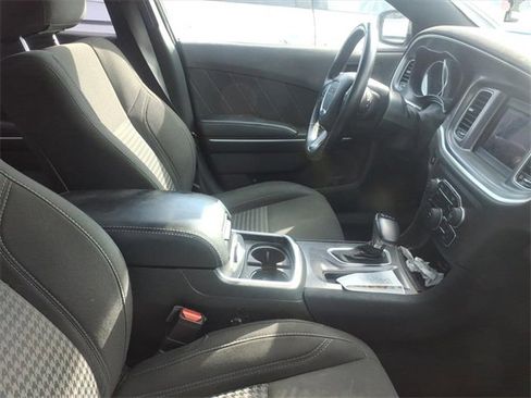 Used 2019 Dodge Charger SXT w/ Driver Confidence Group image 6