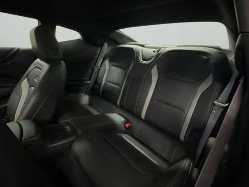 Used 2017 Chevrolet Camaro SS RWD image 18