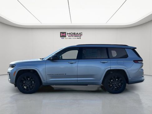 New 2026 Jeep Grand Cherokee L Limited AWD/4WD image 4