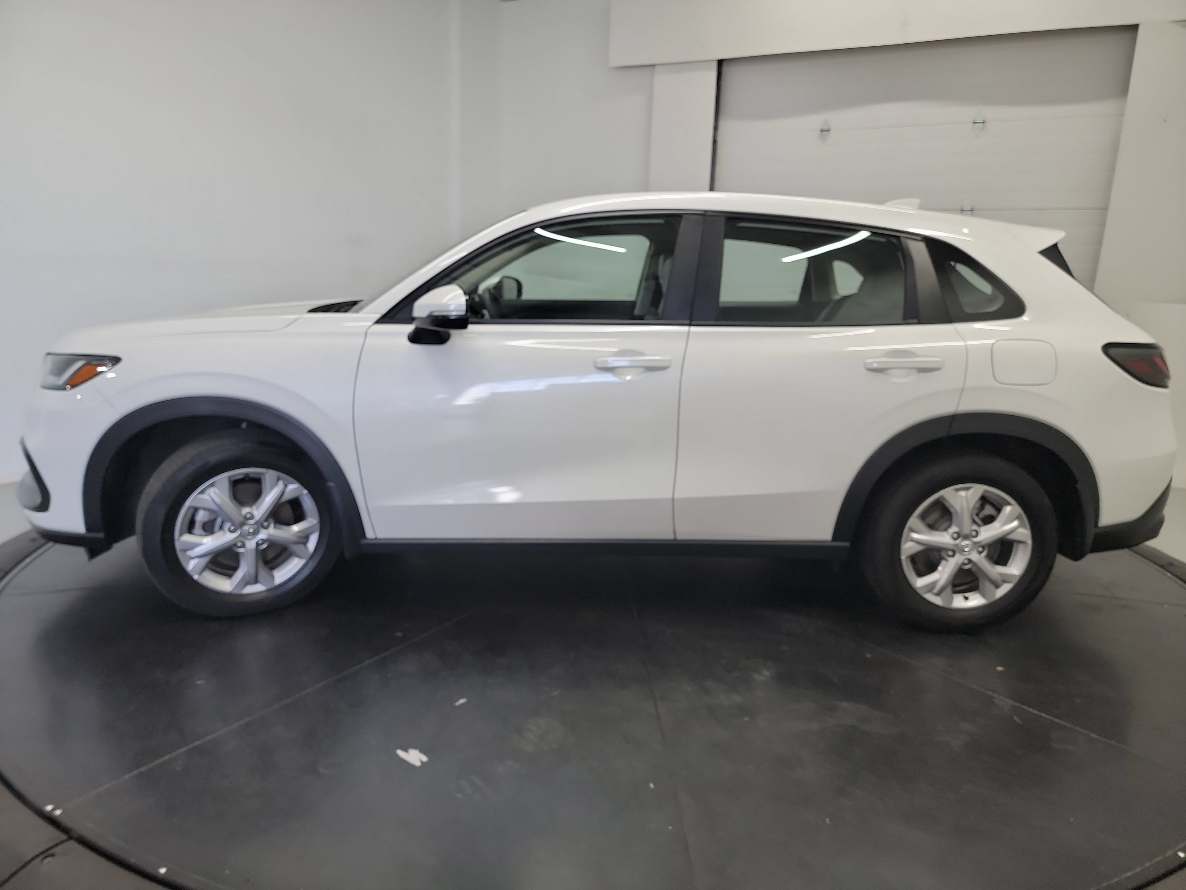 Used 2024 Honda HR-V LX image 5