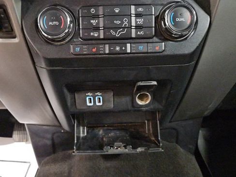 Used 2017 Ford F250 Lariat w/ Chrome Package AWD/4WD image 33