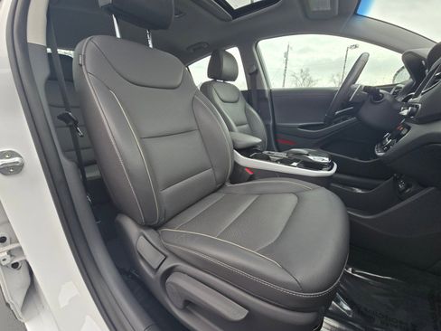 Used 2019 Hyundai Ioniq Limited image 12