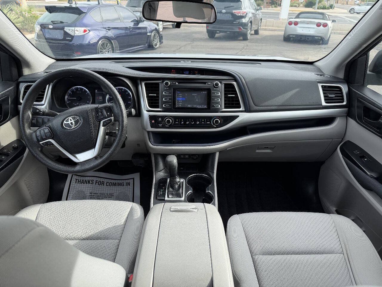 Used 2017 Toyota Highlander LE w/ Carpet Mat Package FWD image 11