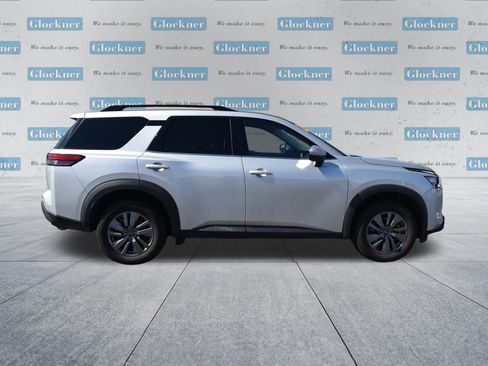 Used 2025 Nissan Pathfinder SV AWD/4WD image 4