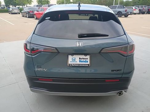 Used 2025 Honda HR-V Sport image 4