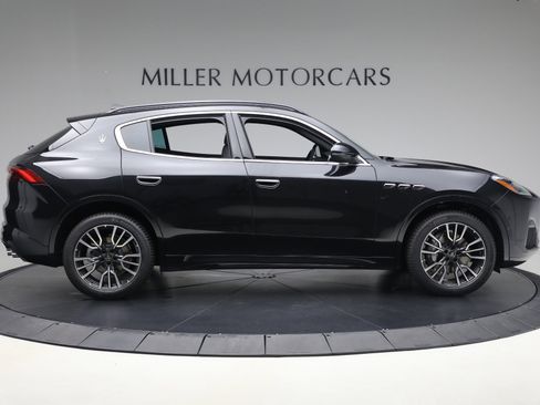 New 2025 Maserati Grecale GT image 9