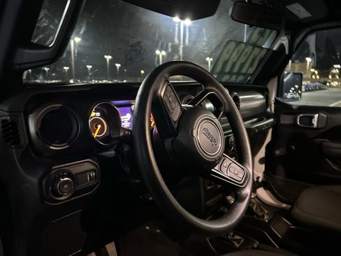 Used 2023 Jeep Wrangler Sport image 11