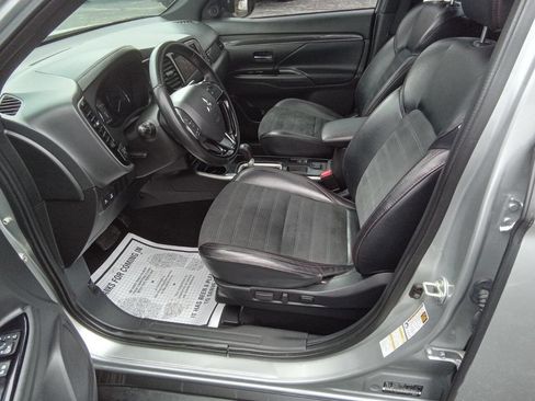 Used 2020 Mitsubishi Outlander SEL image 15