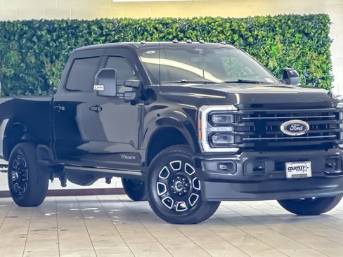 Certified 2025 Ford F350 Platinum AWD/4WD image 2