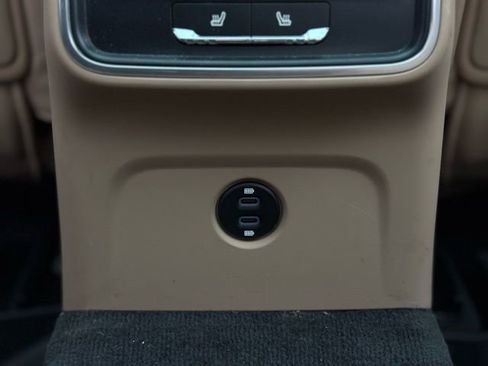 Used 2023 Porsche Macan image 52