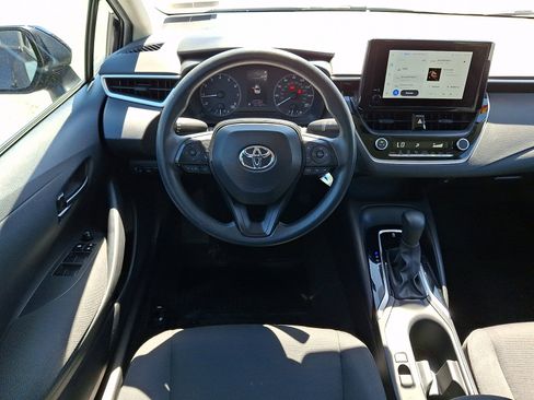 Used 2025 Toyota Corolla LE FWD image 13
