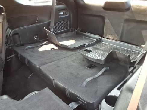 Used 2020 Ford Explorer XLT w/ Equipment Group 202A AWD/4WD image 9