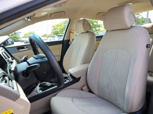 Used 2015 Hyundai Sonata SE w/ Option Group 09 FWD image 31