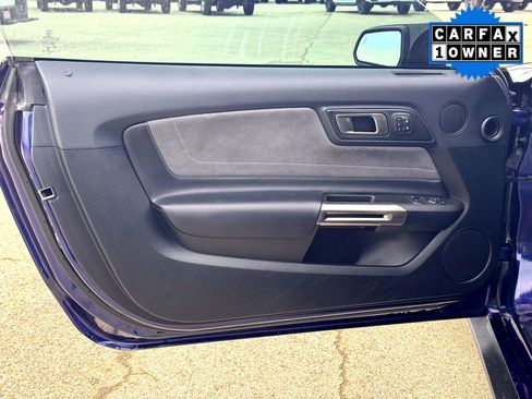 Used 2019 Ford Mustang Shelby GT350 w/ Technology Package image 16