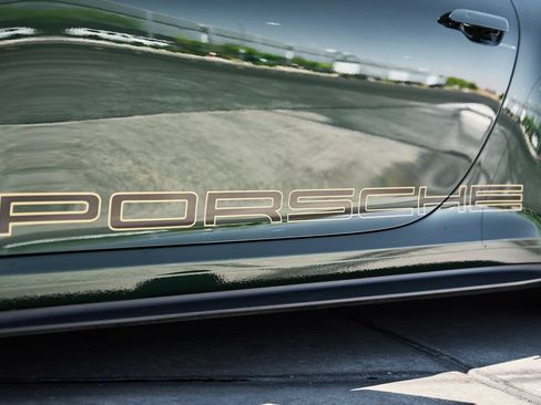 Used 2025 Porsche 911 GT3 w/ Weissach Package RWD image 12