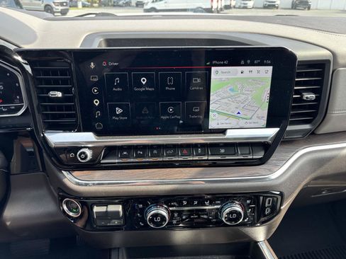 Used 2022 GMC Sierra 1500 SLT w/ SLT Premium Plus Package AWD/4WD image 33
